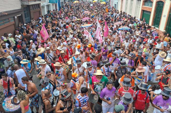 Empenho de secretarias e entidades envolvidas garantiram organização, tranquilidade e segurança durante os 17 desfiles