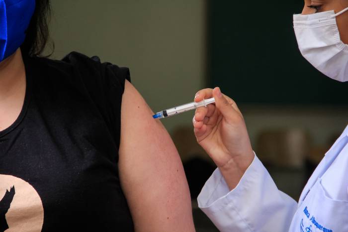 Logística de vacinação contra Covid-19 terá mudança