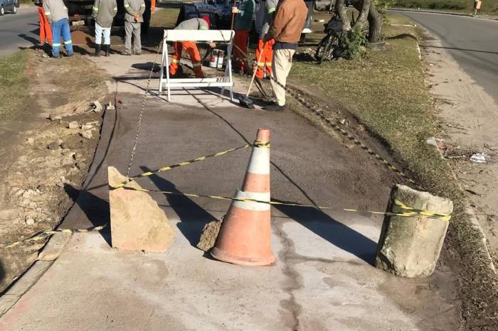 Desde quarta-feira, equipes trabalham em reparos na ciclovia da Domingos de Almeida e em tapa-buracos na Afonso Pena e Santo Michelon