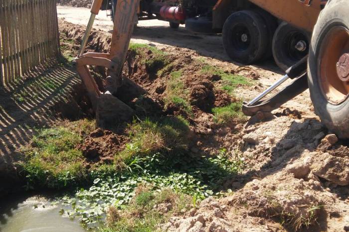 SSUI trabalha também em drenagem na avenida 22 de Maio, situada no bairro Três Vendas, e na Sanga Funda
