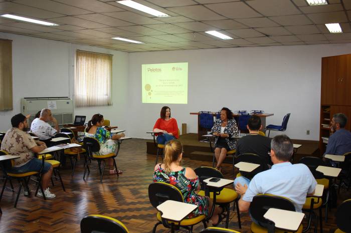Pessoas jurídicas podem financiar o projeto e receber o selo de 'Empresa Amiga da Juventude'