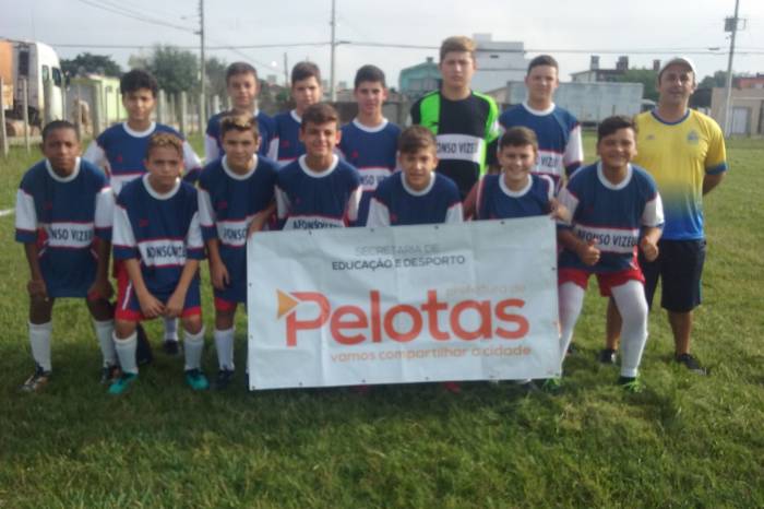 Torneio organizado pela Smed ocorreu no campo da Sociedade Recreativa Liberal