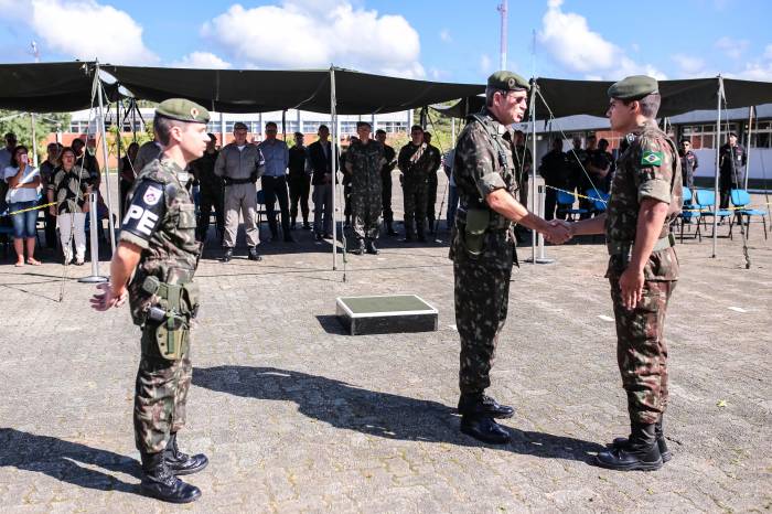 Posse do novo comandante do 8º Pelotão de Polícia do Exército