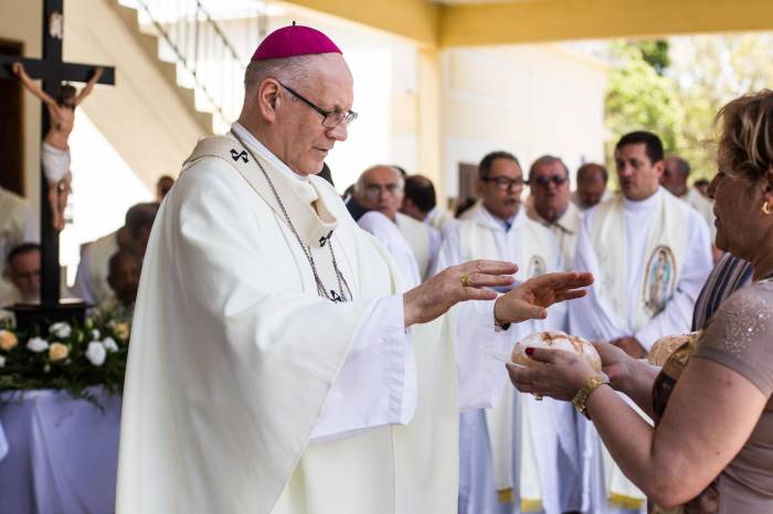 Prefeita Paula Mascarenhas assistiu à missa festiva da 33ª Romaria