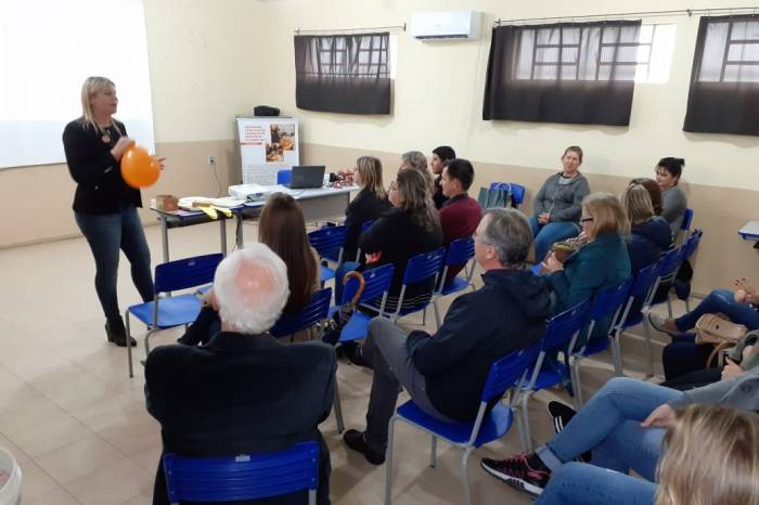 Experiência pelotense na prevenção à violência através do fortalecimento de vínculos familiares chamou a atenção do município vizinho