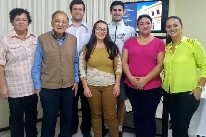 Equipe do hotel Curi Palace recebeu a terceira edição do minicurso de capacitação sobre informações turísticas da cidade