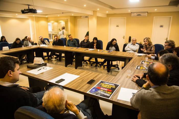 Prefeita relatou encontro com ministros da Educação e Casa Civil. Representantes das instituições falaram sobre o impacto da medida na Zona Sul