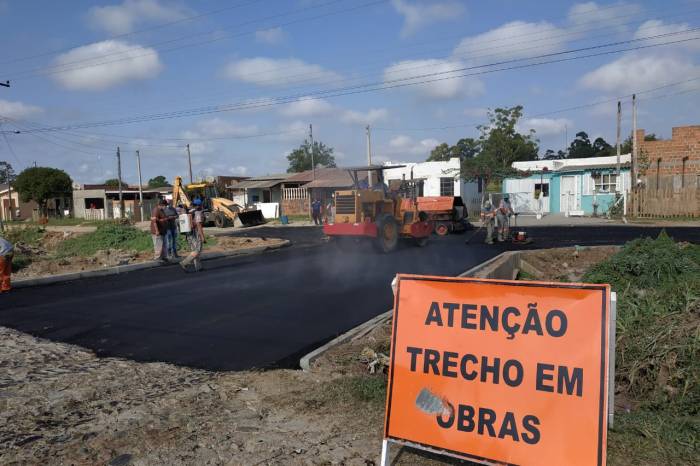 Projeto faz parte do programa #ObraNoBairro, qualifica a área para o trânsito, e beneficia moradores
