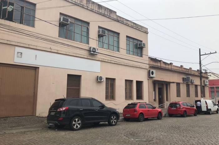 Projeto oferece, de forma gratuita, oficinas de redação, aulas interdisciplinares e simulados
