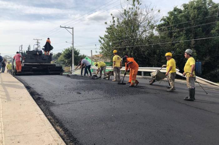 Asfaltamento de rótula, cruzamento e ponte conclui projeto de pavimentação