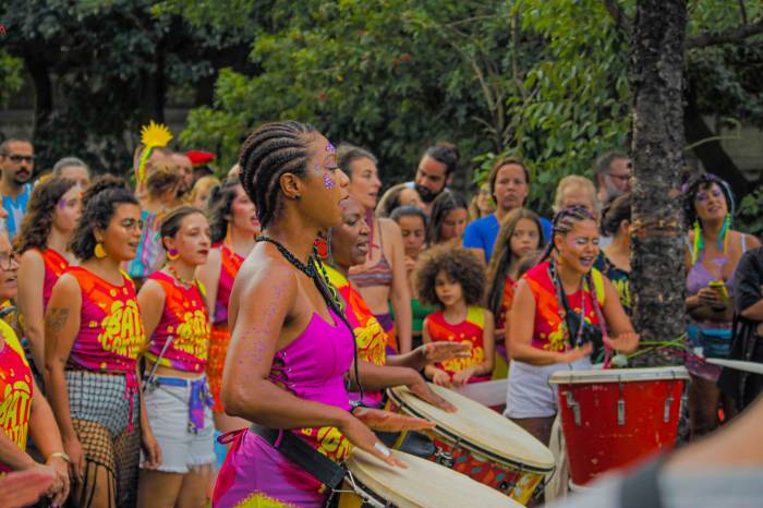Apresentações de teatro, música e dança e oficinas de música e literatura e música serão oferecidas em seis comunidades vulneráveis de Pelotas