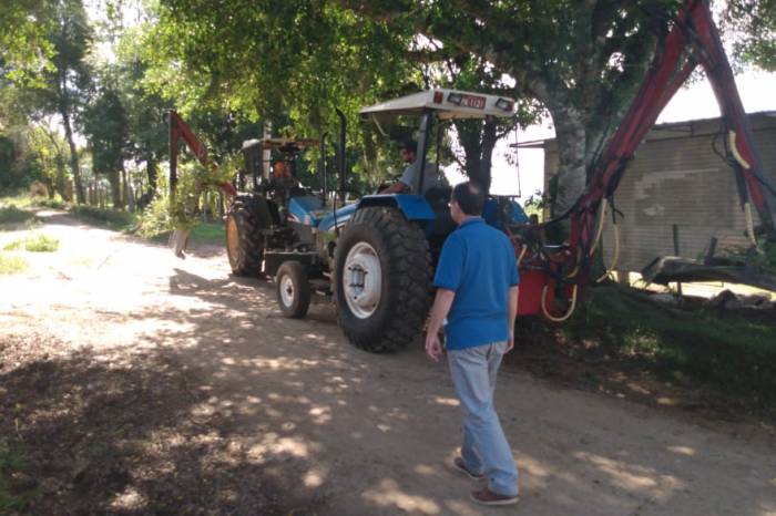 Equipe da Secretaria de Desenvolvimento Rural realiza as intervenções no 5º distrito, Cascata