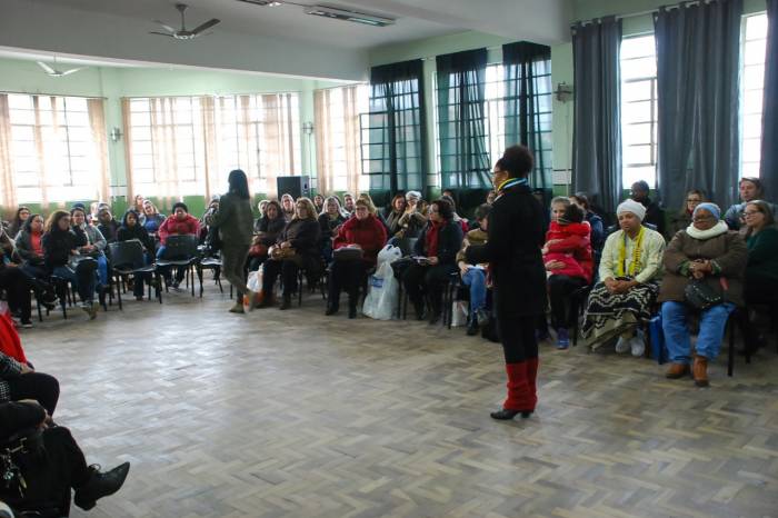 Evento, que reuniu mais de 100 docentes, abordou temática em palestras, oficina e relatos de experiências