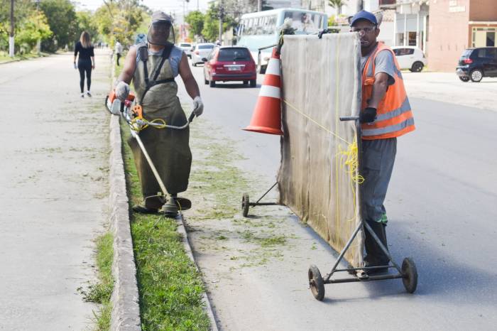 A drenagem é realizada com a colocação de tubulação, com 97 canos de 400 mm, na rua Cidade de Aveiro, no Recanto de Portugal.