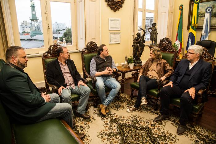 Manutenção de estradas e fortalecimento da agropecuária foram pauta do encontro