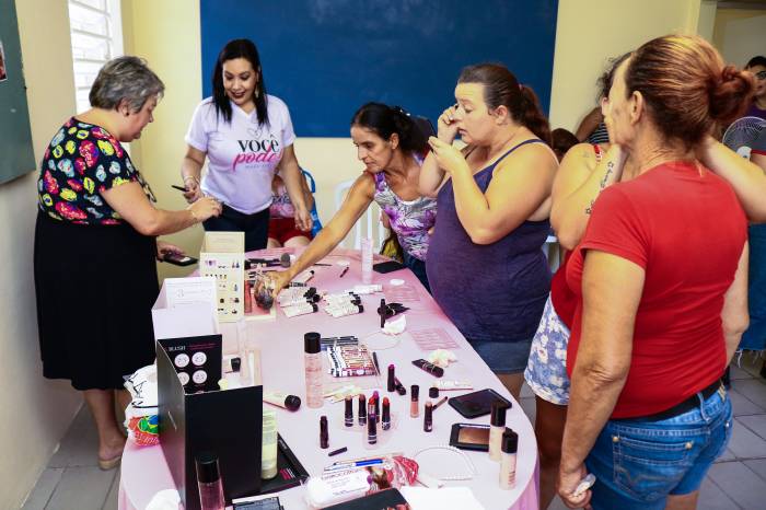 Comunidade de pescadores recebeu o Ônibus Lilás. Nesta quinta-feira (14), será a vez das mulheres do Cerrito participarem das atividades