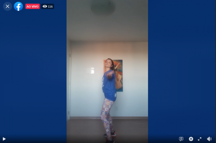 Transmissões ao vivo de aulas de ritmos, ginástica, funcional e taekwondo ocorrem de segunda a sábado sempre às 16h