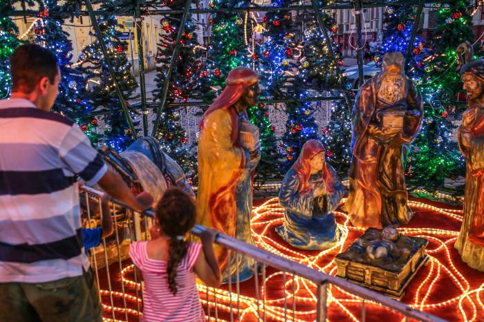 Programação começa na quinta-feira (6) com Espetáculo de Natal no Largo do Mercado e Show de Luzes na praça