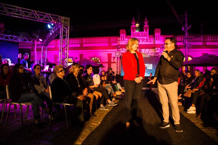 Prefeita e vice prestigiaram o evento, na noite de quarta. Encerramento ocorreu nesta quinta-feira (10)