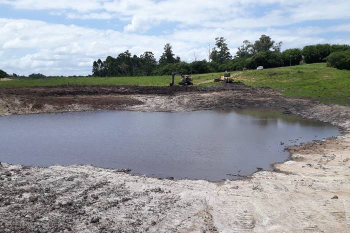 Primeiro açude foi concluído nesta semana, em propriedade localizada na Colônia Corrientes, 6º distrito, Santa Silvana