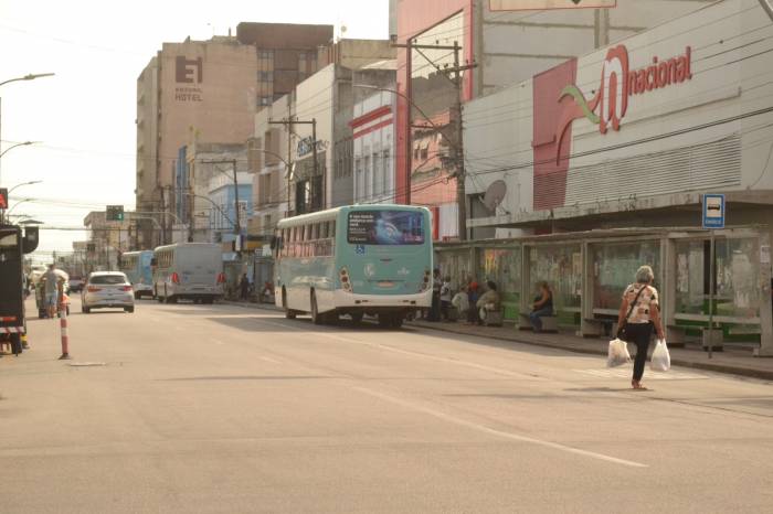 Secretaria de Transporte e Trânsito busca parcerias público privadas para ampliar o número de abrigos na cidade