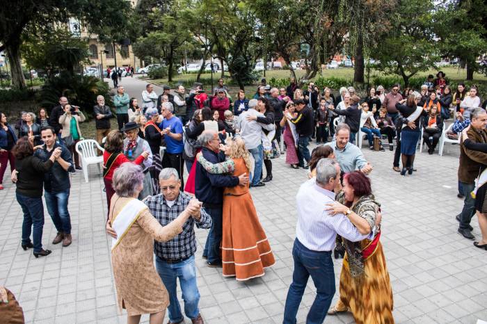 Atividade tem o objetivo de fortalecer os vínculos entre pessoas com 60 anos ou mais