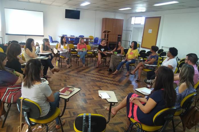Curso pertence à Justiça Restaurativa, método do Pacto pela Paz. Participam funcionários do Município e de instituições parceiras