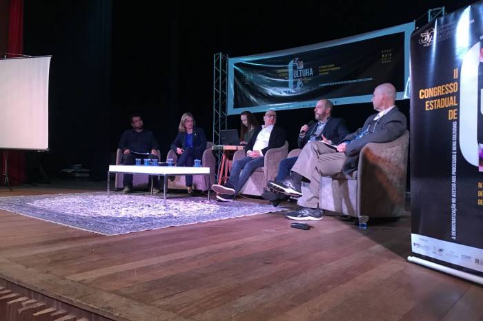 Paula falou, em Bento Gonçalves, sobre as experiências realizadas em Pelotas
