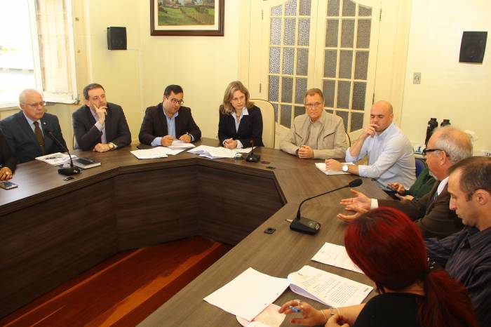 Representantes dos servidores e do Executivo vão analisar reivindicações
