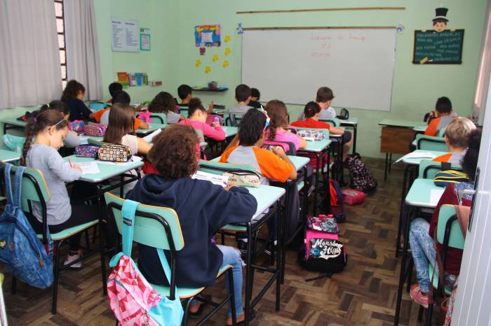 Até a próxima sexta-feira será possível realizar o processo diretamente nos educandários. Período é destinado aos alunos inscritos em janeiro