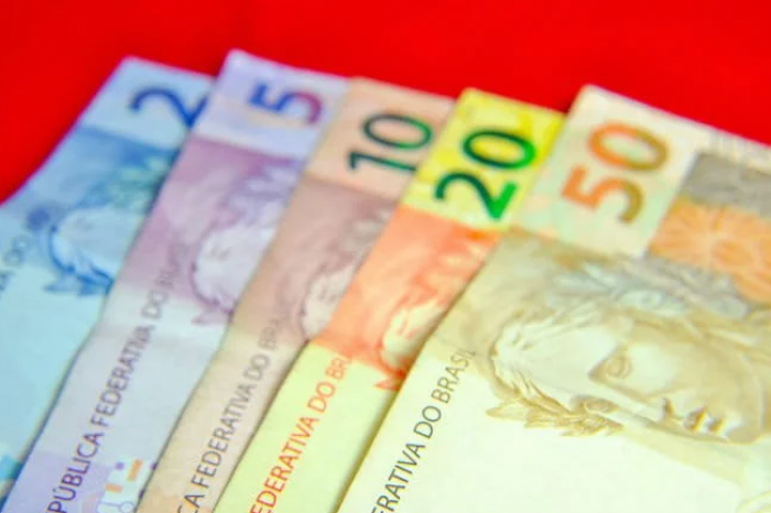 Compromisso se mantém no quinto dia útil de cada mês
