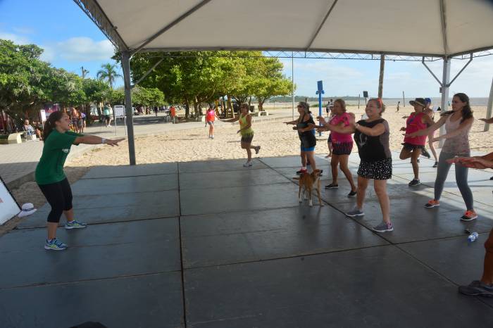 Aulas de treinamento funcional, caminhada orientada e slackline estão entre as atividades previstas
