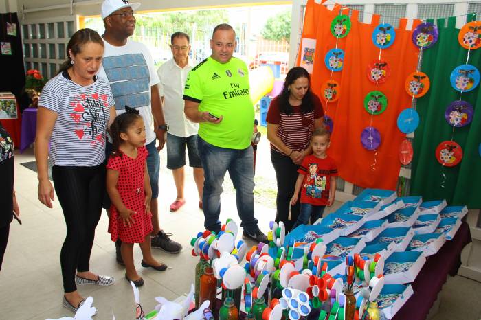 Estudantes, servidores e familiares participaram da 4ª Mostra de Talentos da Escola