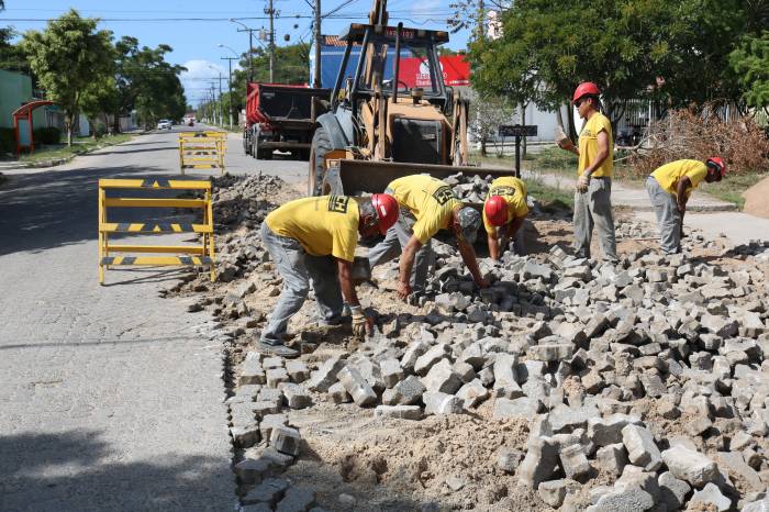 Calçamento com blocos intertravados de concreto será recomposto em cerca de 1,5 mil metros quadrados
