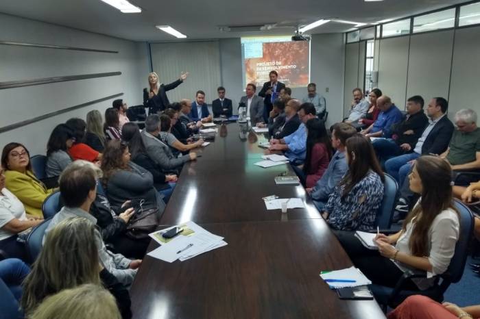 Turismo foi pauta de encontro promovido pela Famurs em Porto Alegre