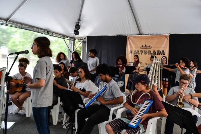 Grupo de estudantes do Município apresentou clássicos da música erudita e temas atuais da MPB