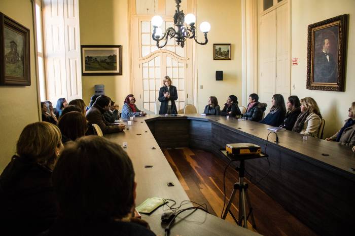 Comprometimento, formação continuada e domínio das políticas públicas municipais estiveram entre os assuntos do encontro desta segunda-feira
