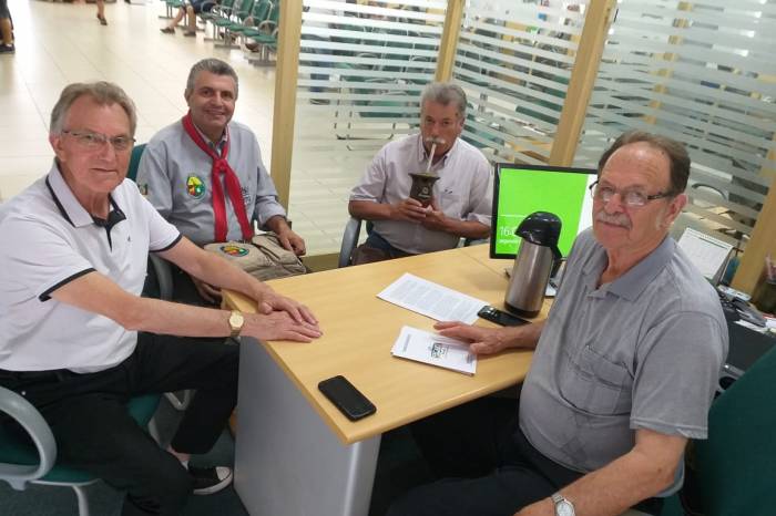 Barz recebeu representantes da John Deere e da Cooperativa Sicredi. O coordenador da 26ªRT também participou dos encontros