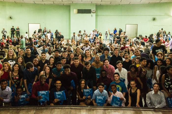 Quarta turma do projeto do Pacto pela Paz se formou na noite de terça-feira. Do total, 40 alunos já estão empregados