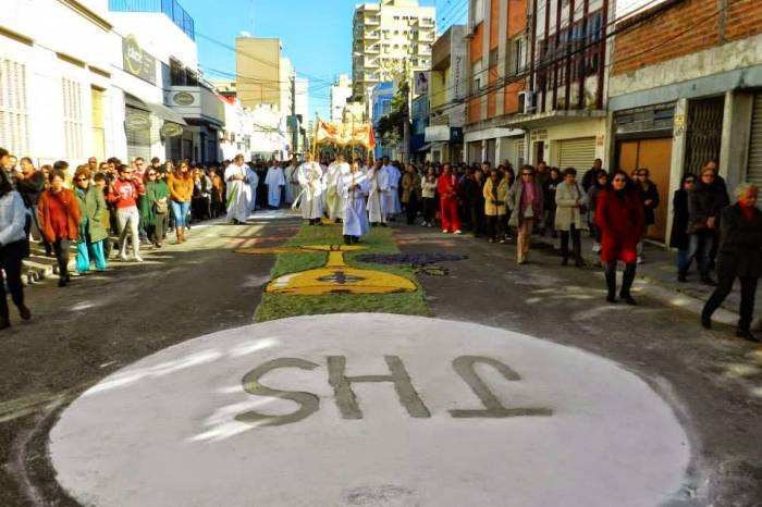 Quatro secretarias envolvem-se diretamente na organização e na promoção da festividade religiosa