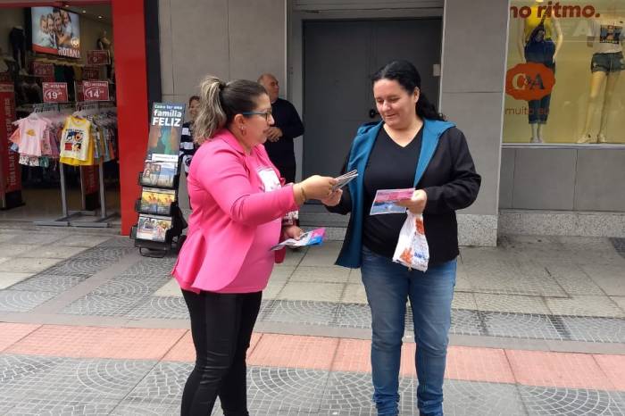 Com apoio da Prefeitura, grupo evangélico fez esclarecimentos sobre a prevenção contra o câncer de mama