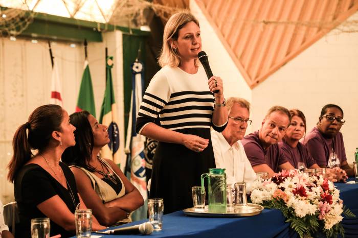 Prefeita Paula reforçou a importância dos jovens na construção de um mundo com mais respeito e menos preconceitos