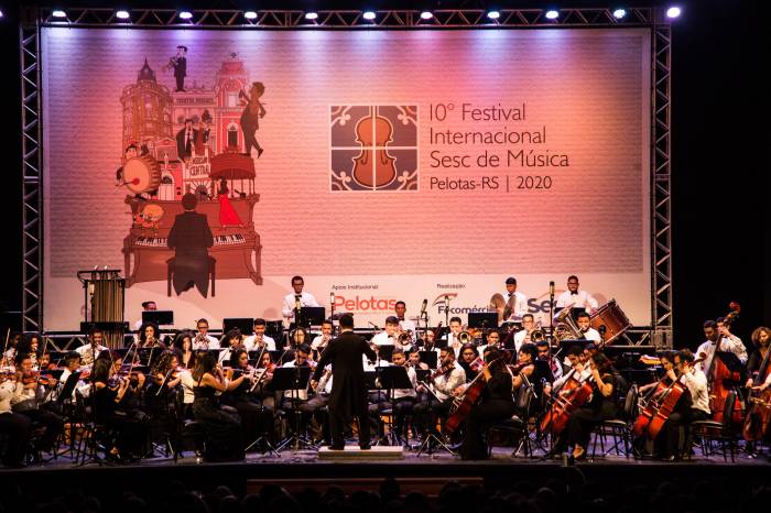 Concerto da Orquestra Jovem do Pará, no Theatro Guarany, oficializou o lançamento do evento que, até dia 31 de janeiro, faz a cidade respirar música e cultura