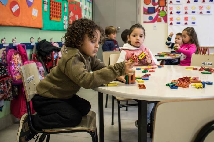 Pais e responsáveis devem efetuar a matrícula diretamente nas Escolas de Educação Infantil do Município