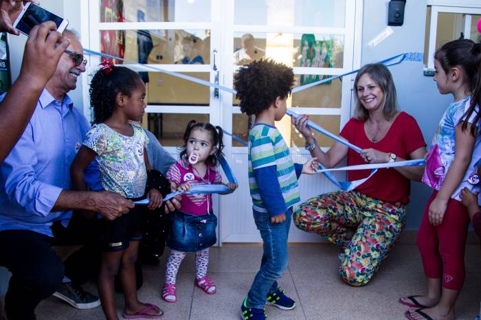 Propostas foram explicadas à comunidade e à imprensa durante a reinauguração da 22ª escola de educação infantil reformada pelo Município