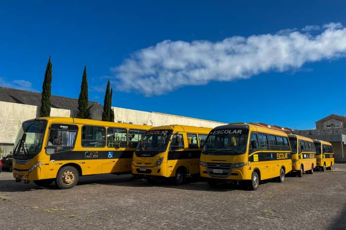 Servidores receberam as boas-vindas da nova gestão e foram orientados quanto à organização e manutenção dos veículos escolares