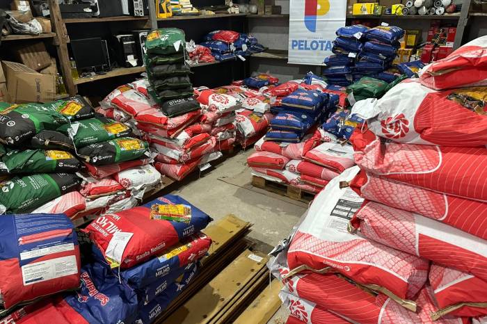 Desenvolvimento Rural entrega 70 sacos de milho a agricultores rurais