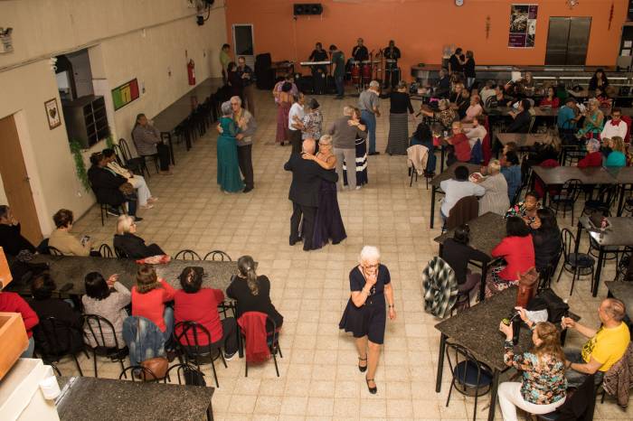 Atividade tem o objetivo de fortalecer os vínculos entre pessoas com 60 anos de idade ou mais