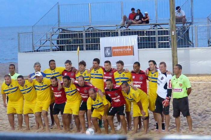Partida integra a programação de verão da Prefeitura e ocorre na Arena de Esportes do Laranjal