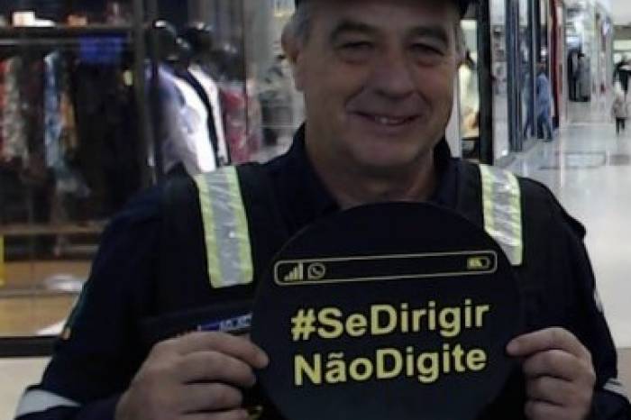 O velório é na Capela F do cemitério São Francisco de Paula. O enterro será às 14h30min